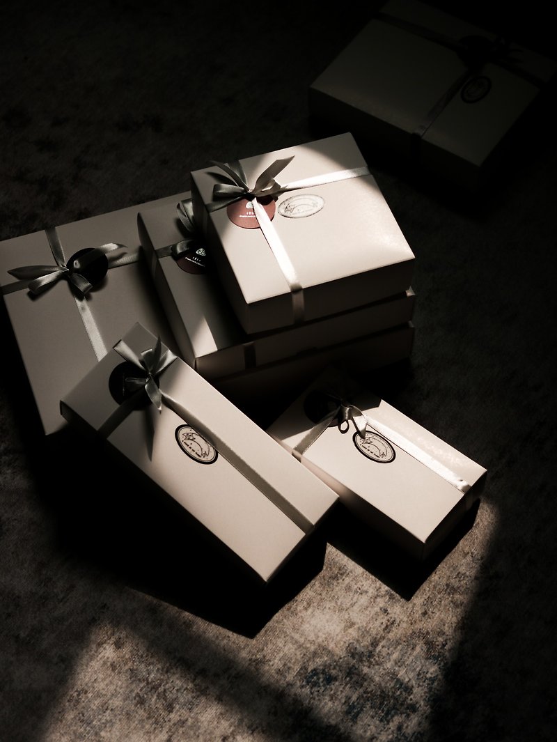 加購商品__送禮包裝 __不同尺寸禮盒包裝 - 其他 - 紙 白色