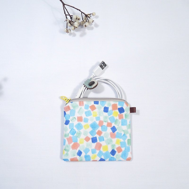 Lila-biscuit coin purse-water blue cube soft candy with detachable hand strap / two colors optional - กระเป๋าใส่เหรียญ - ผ้าฝ้าย/ผ้าลินิน สีน้ำเงิน