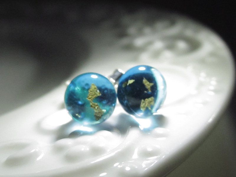× | Gold Foil Series | × Glass Earrings - STE Lake Water Blue-O type - Earrings & Clip-ons - Glass Blue