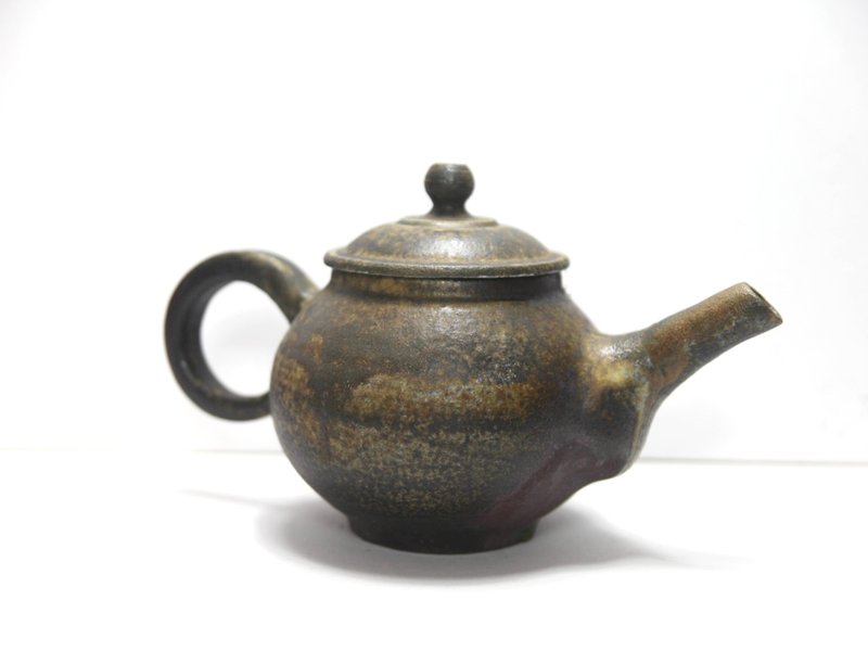 Tibetan green firewood burning magic lamp kettle - Teapots & Teacups - Pottery 