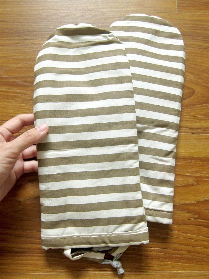 Finnish Nordic grocery ‧ brown striped blue paper insulated gloves - Aprons - Cotton & Hemp Khaki