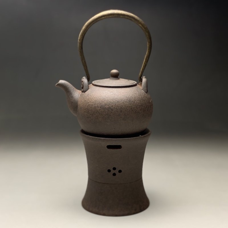 台灣良時美器【墨泥】月圓提樑壺燒水壺(含底座) - 茶壺/茶杯/茶具 - 陶 咖啡色