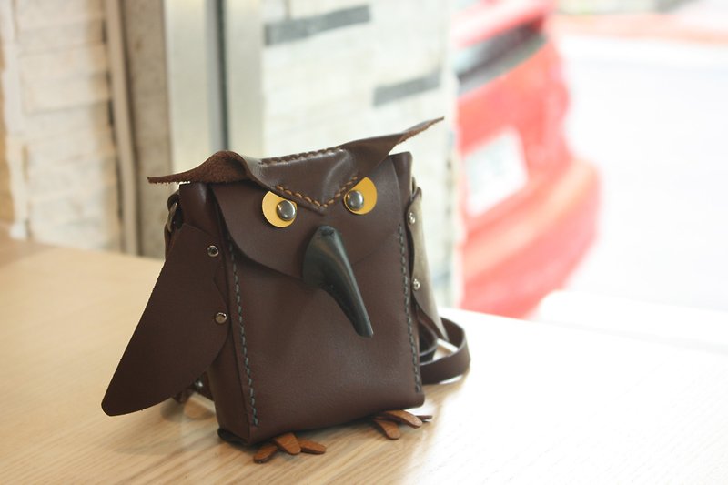 咖啡色貓頭鷹造型小小側背包 - 散紙包 - 真皮 咖啡色