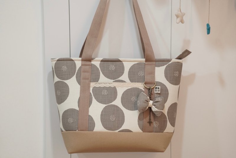 Shoulder Tote Bag, Mommy Bag, Red Bean Bread, Grey - กระเป๋าถือ - ผ้าฝ้าย/ผ้าลินิน สีเทา