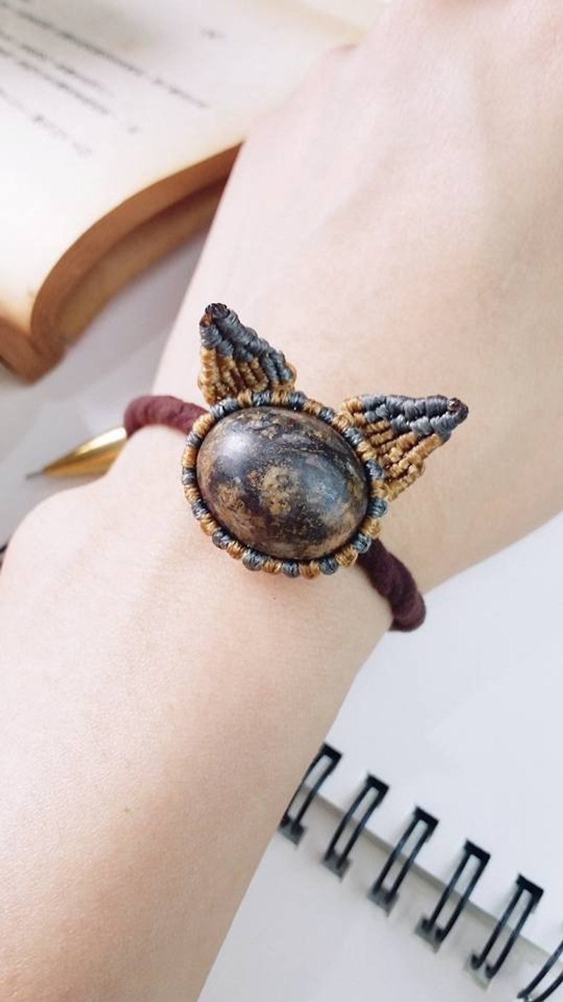 [] Lost and find natural stone hand tortoiseshell cat with lead - สร้อยข้อมือ - หิน สีนำ้ตาล
