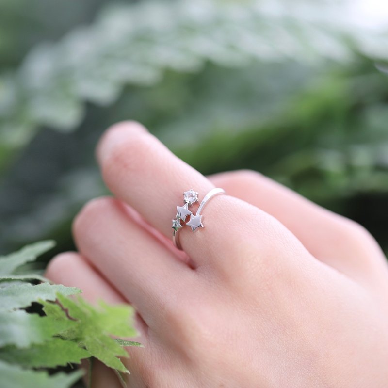 White Crystal 925 Sterling Silver Star Wish Ring Adjustable Ring - แหวนทั่วไป - เครื่องเพชรพลอย สีเงิน