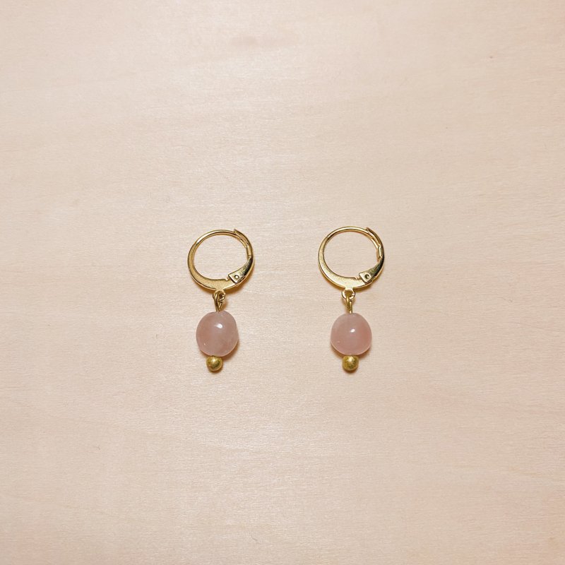 Vintage Madagascar pink crystal small hoop earrings - ต่างหู - คริสตัล สึชมพู