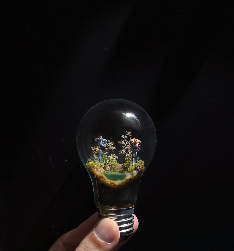 反重力苔燈泡 - 擺飾/家飾品 - 玻璃 多色