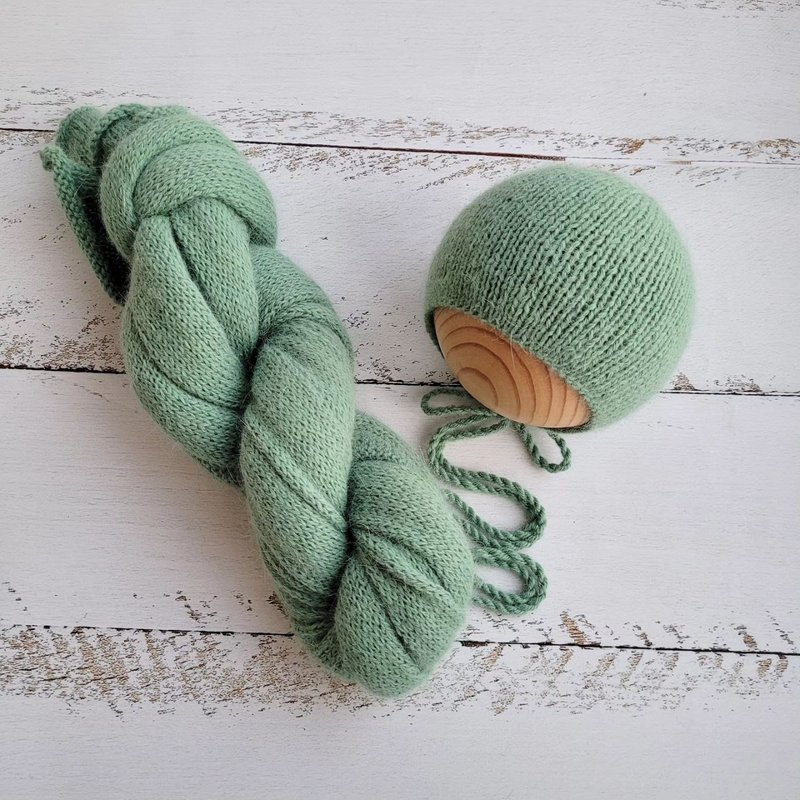 Sage Green Fluffy Newborn Hat with Wrap, Knitted Photo Props - 嬰兒手鍊/飾品 - 羊毛 綠色
