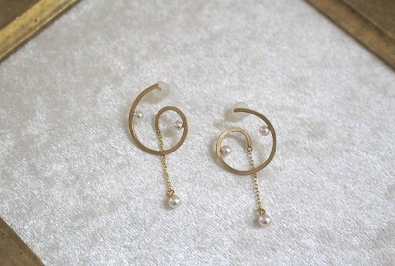 Akoya Pearl Uzumaki Earrings Gold Color - Earrings & Clip-ons - Other Metals Gold