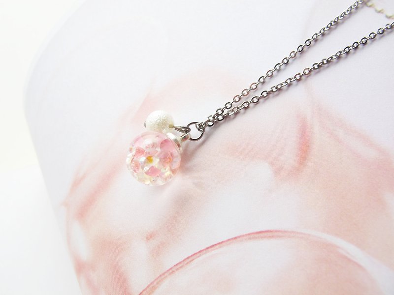 Rosy Garden Light pink crystal water inside glass ball necklace 1cm diameter - Collar Necklaces - Glass Pink