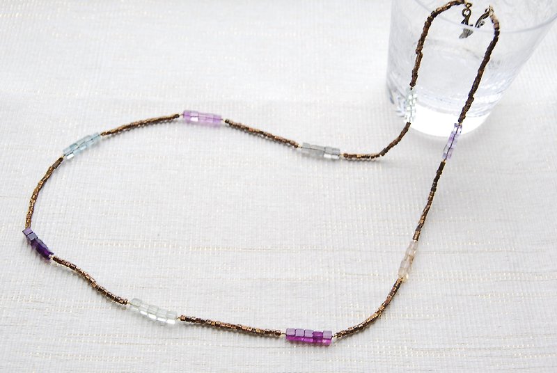 Cube type flow light and brass beads long necklace - สร้อยคอยาว - เครื่องเพชรพลอย สีม่วง