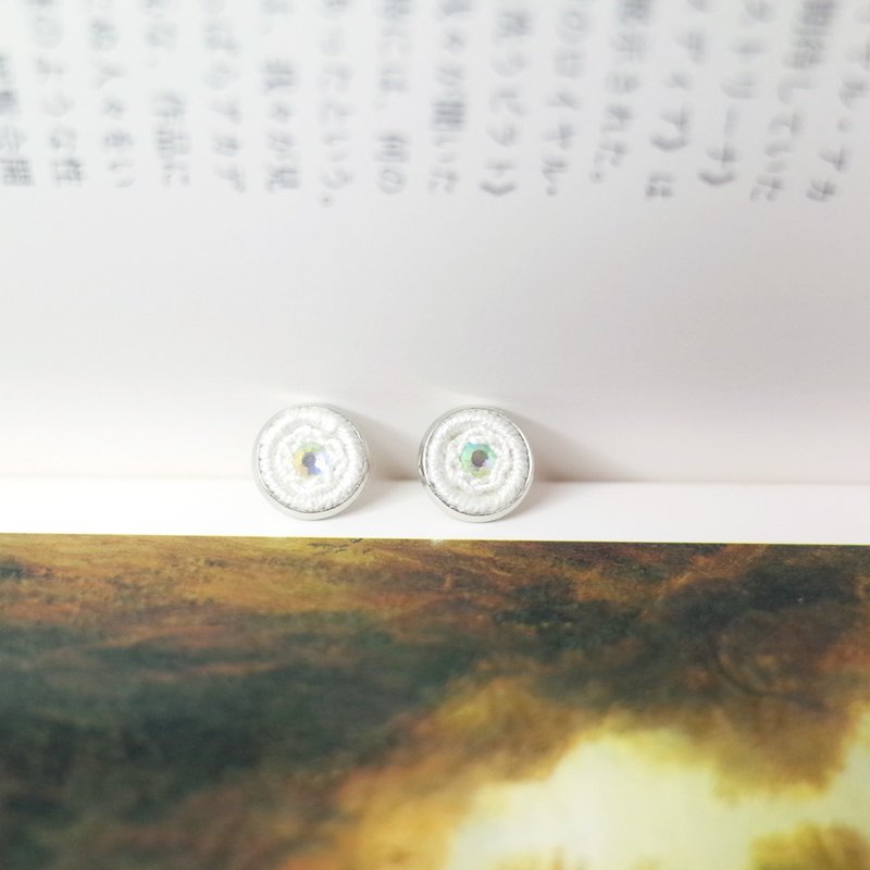 Fantasy #17 Chain embroidery hand embroidery earrings , Clip-On/ear needles - ต่างหู - งานปัก ขาว