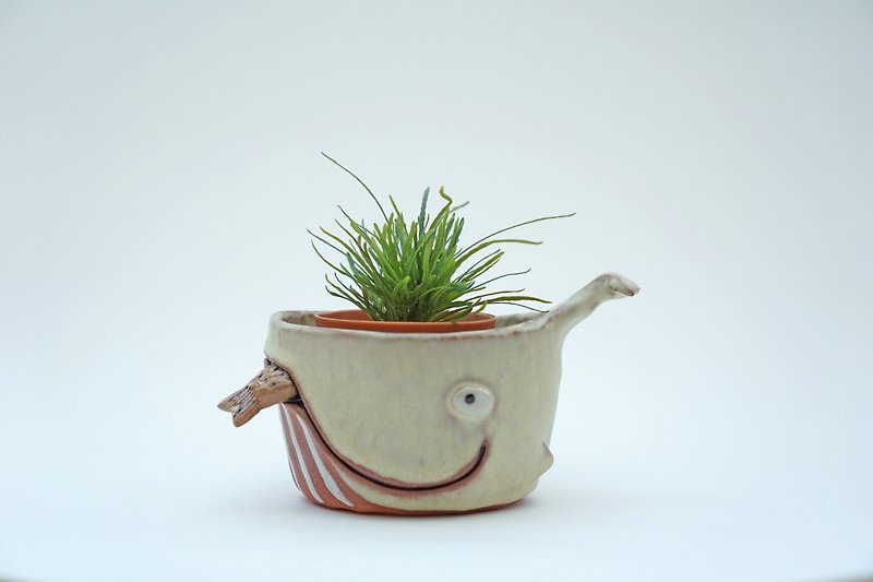 Whale pot , Whale plant pot , Handmade ceramics , pottery  - 公仔模型 - 陶 黃色
