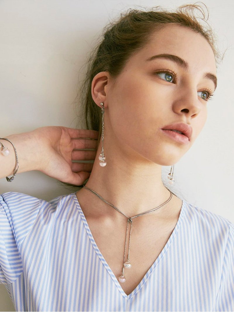 Ribbon String Snowball Earrings - ต่างหู - แก้ว 