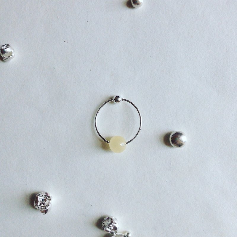 【 PURE COLLECTION 】- Minimalism circle/ honeystone .925 silver earrings（single earring for sale） - Earrings & Clip-ons - Gemstone Yellow