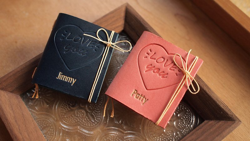 Mini leather Valentine's Day card (can be engraved) - Cards & Postcards - Genuine Leather Pink