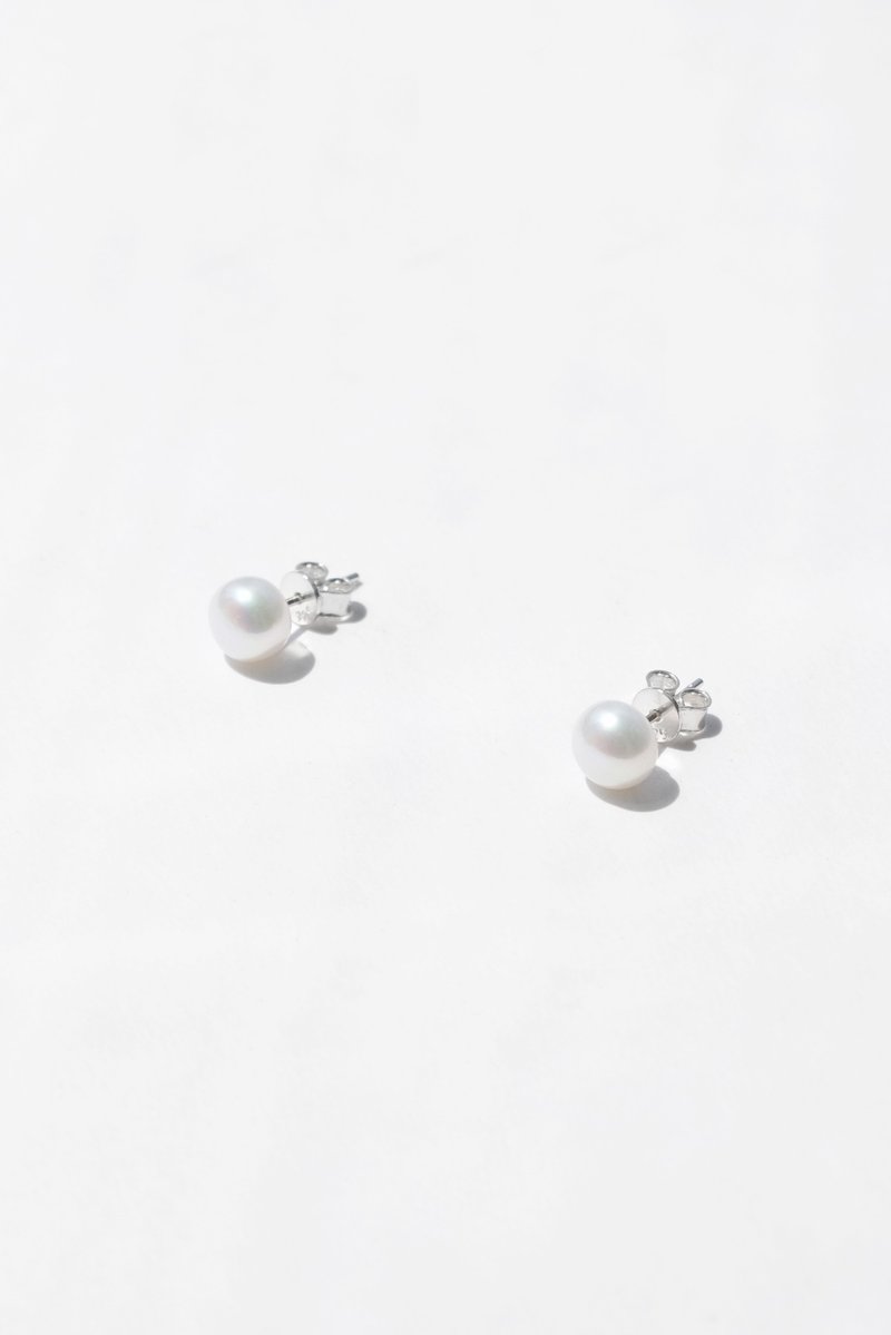 Perla Earring  經典珍珠耳飾 - 耳環/耳夾/耳骨夾 - 珍珠 白色