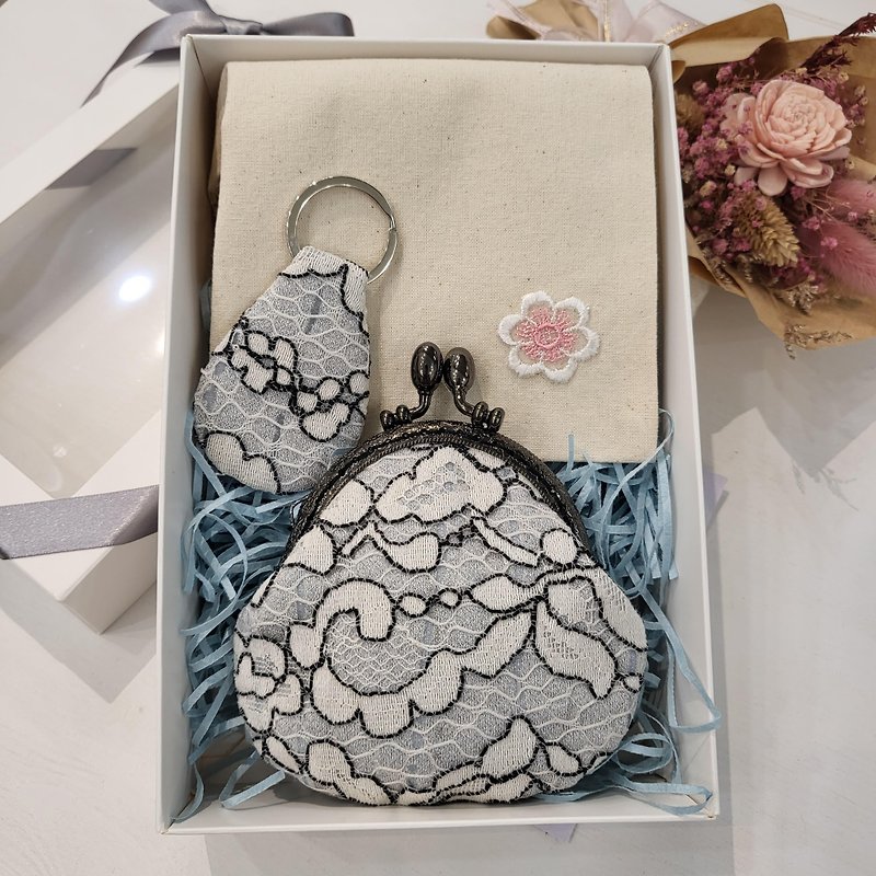Exclusive mother exclusive gift box. Handmade in Taiwan - Coin Purses - Other Materials Multicolor