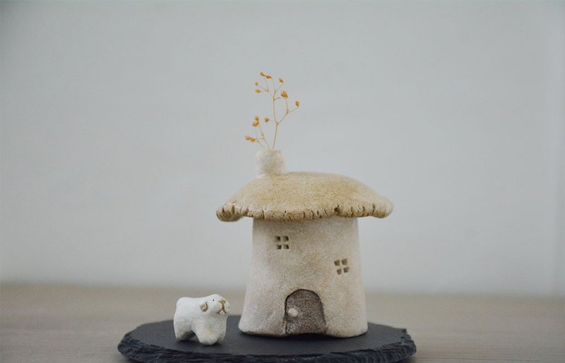 Rainbow-neo Mushroom House Incense Incense sticks Stick Vase - ของวางตกแต่ง - ดินเผา 