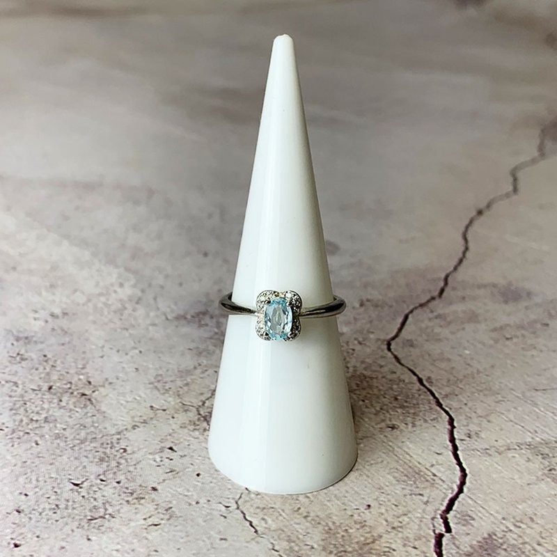 | Inlaid Jewelry | Blue Topaz Inlaid Gemstone Four Prong Flower Ring - แหวนทั่วไป - เครื่องเพชรพลอย สีน้ำเงิน