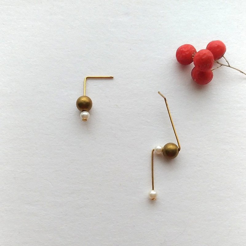e108 in the corner 2- Bronze pearl earrings - ต่างหู - ทองแดงทองเหลือง สีนำ้ตาล