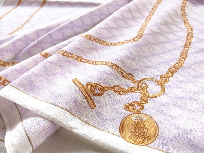 Celine Paris Vintage Handkerchief Gold Chain Purple 23 x 22 inches - ผ้าเช็ดหน้า - ผ้าฝ้าย/ผ้าลินิน สึชมพู