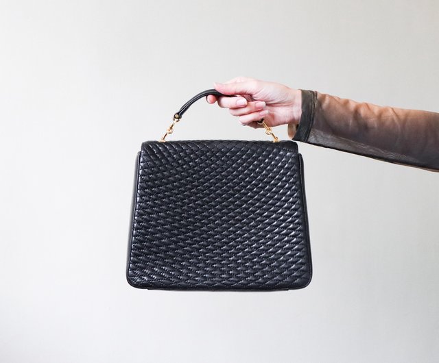 【バリー】キルティング ブラック ハンドバッグ エレガント バリー】キルティング ブラック ハンドバッグ エレガント