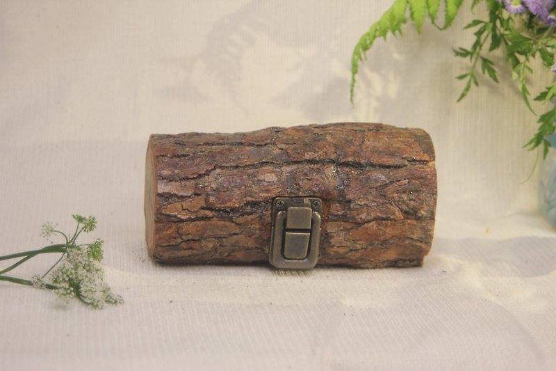Log box :  | Xī Shù | tree branch storage box - กล่องดินสอ/ถุงดินสอ - ไม้ สีนำ้ตาล