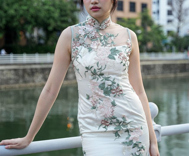 ノースリーブレースフラワーウェディングドレス | ママの