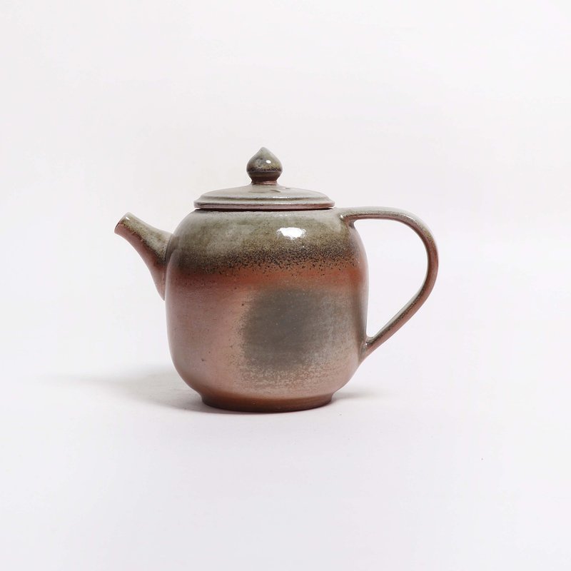 明芽窯 l 柴燒青瓷落灰金彩後手壺 - 茶壺/茶杯/茶具 - 陶 咖啡色