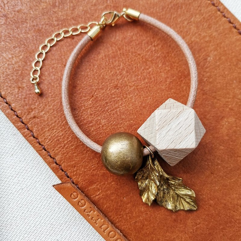 [Mother's Day Gift Box] Wind-shaped leather bracelet taro leaf - Bracelets - Copper & Brass Gold