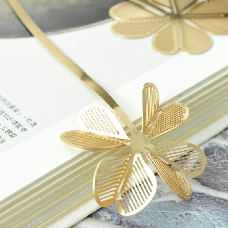 Desk+1 Bending Metal Series - Lucky Leaf (gold) - Bookmarks - Copper & Brass Orange