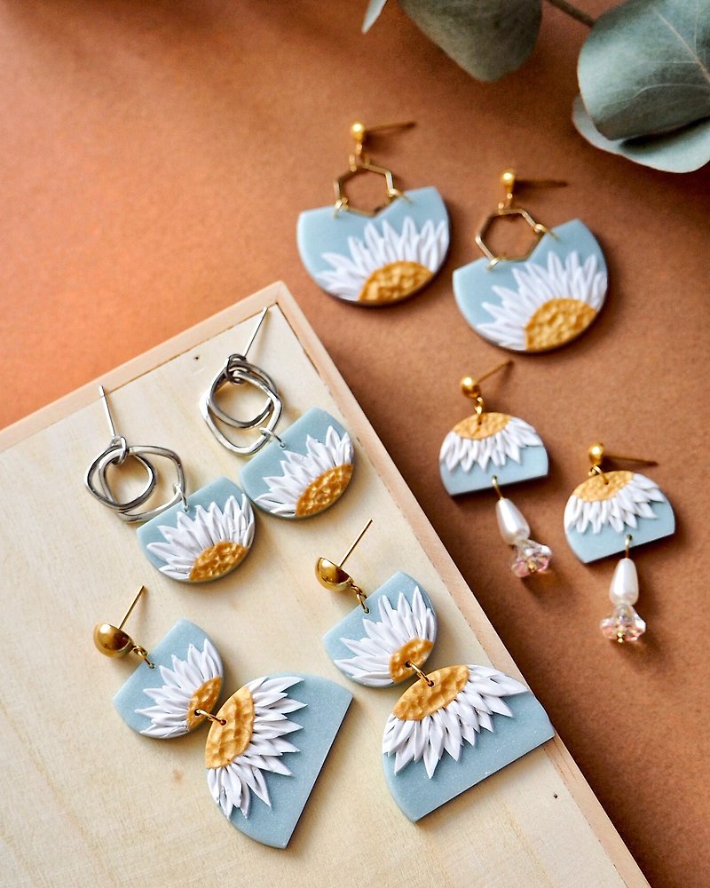 Daisy terracotta earrings - Earrings & Clip-ons - Other Materials 