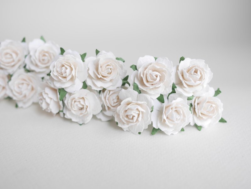 Paper Flower, centerpiece, 50 pieces mulberry rose size 2.5 cm., white color - 其他 - 紙 白色