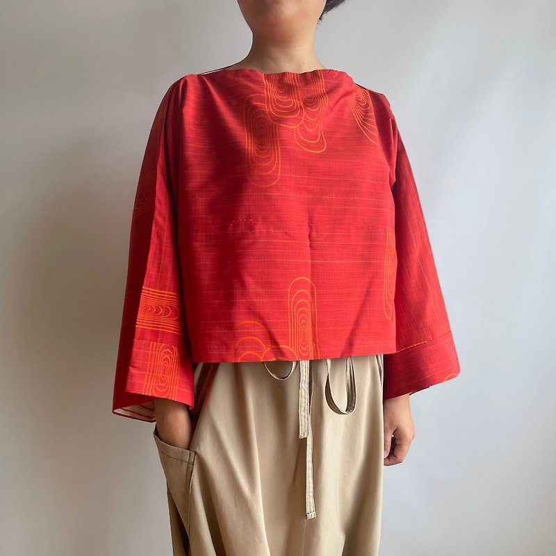 Unique item | T-shaped 2way Bolero-Pullover, Silk KIMONO, clouds on vermillion - Women's Tops - Silk Red
