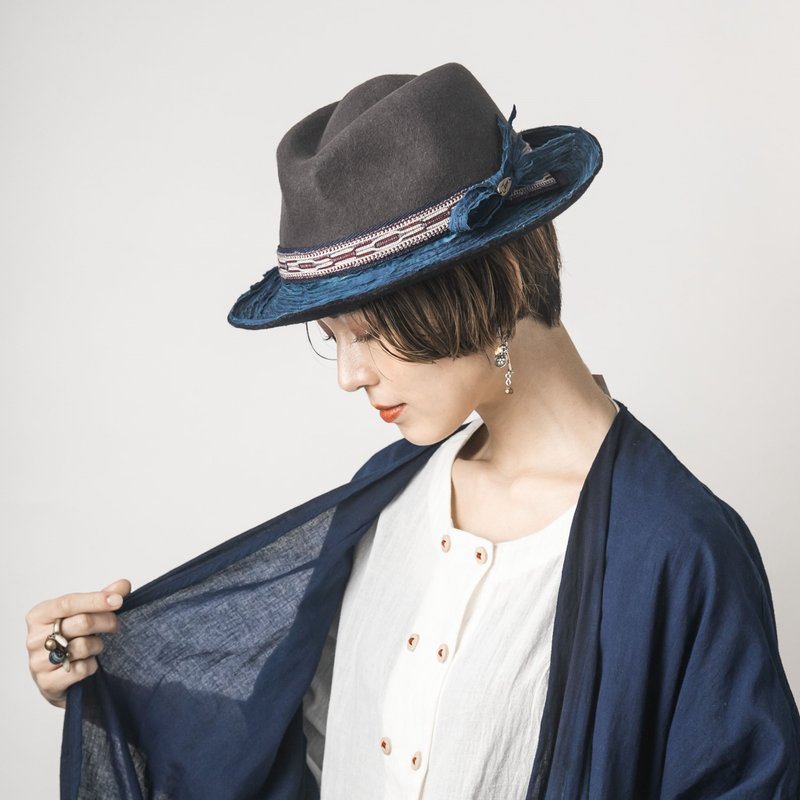 Wool Hat indigo dyed threads hand-woven threads Uzbekistan inspired by whirlpool - หมวก - ขนแกะ หลากหลายสี
