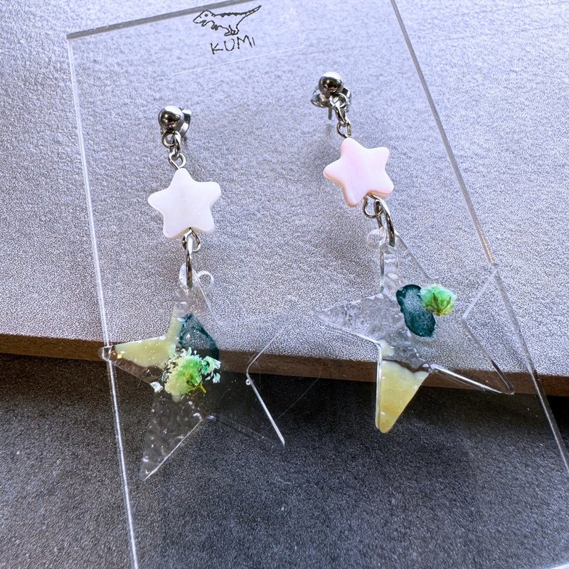 star flower earrings - ต่างหู - วัสดุอื่นๆ สีเขียว