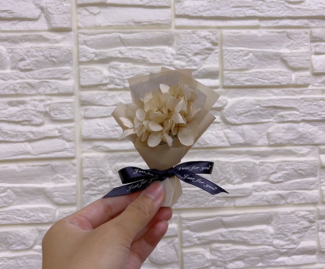 Car bouquet car decoration/air outlet mini bouquet/everlasting flower  ornaments - Shop sweetyflower2017 Dried Flowers & Bouquets - Pinkoi
