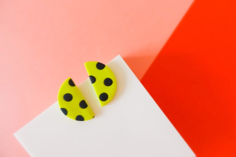 Neon Series- Dot and Half-Circle Handmade Soft Pottery Earrings/Changeable Clips - Earrings & Clip-ons - Pottery Green