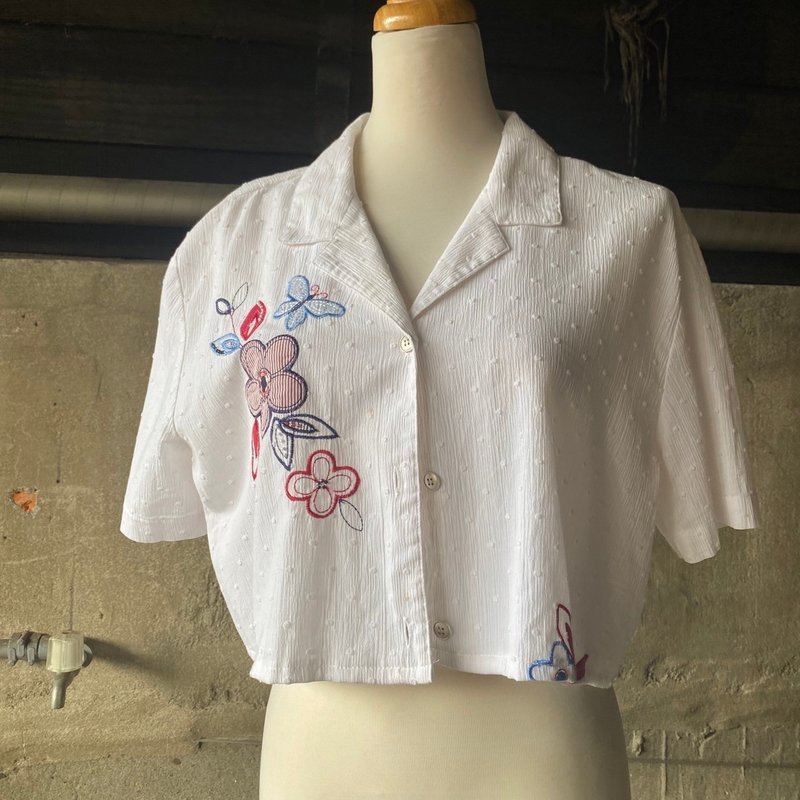 --Vintage--Open-front embroidered short shirt - เสื้อเชิ้ตผู้หญิง - วัสดุอื่นๆ ขาว