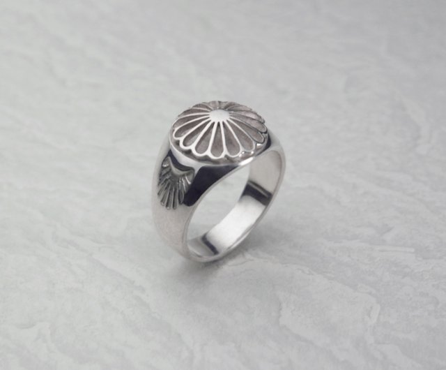 Silver Seal Ring with Juuroku Kiku