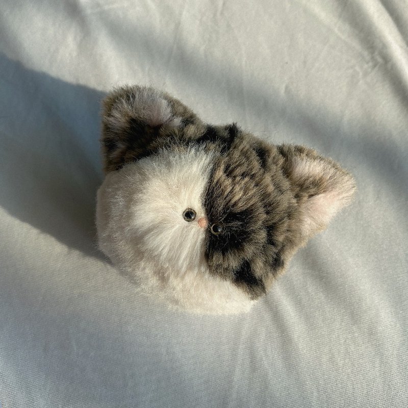 Mackerel Tabby Cat keyring - ที่ห้อยกุญแจ - วัสดุอื่นๆ สีกากี