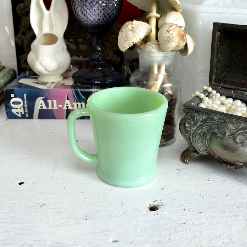 FIRE KING Emerald Green Glass D-Handle Coffee Cup 60s Jadeite Coffee Mug - แก้วมัค/แก้วกาแฟ - แก้ว สีเขียว