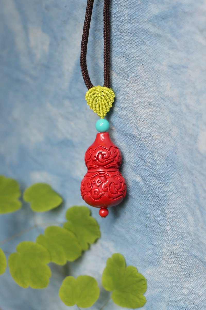 春秋手作 | 原創繩編 | 祥云葫蘆 簡潔款  | 帝王砂 闢邪 化太歲 - 項鍊 - 半寶石 紅色