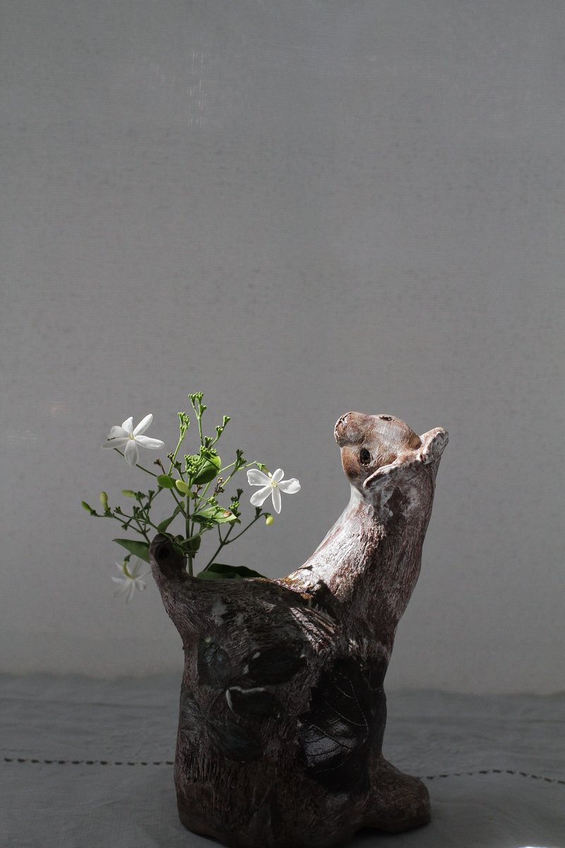 揮舞吧青春純手捏飛天遁地兔子陶偶/擺飾 - 擺飾/家飾品 - 陶 白色