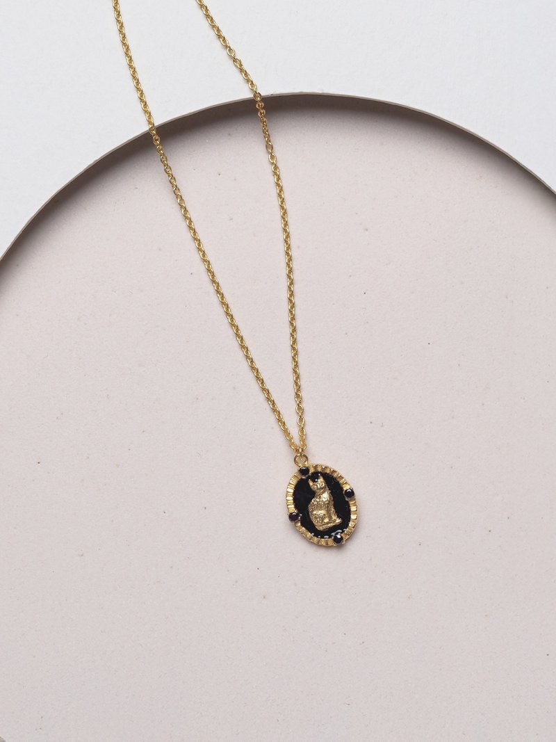 Cat Oval Radius Pendant Necklace, Sterling Silver Necklace, Cat Necklace - 項鍊 - 其他材質 金色
