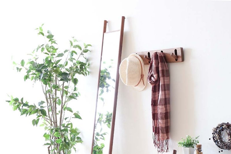 Asahikawa Craft cosine Wall hook - Hangers & Hooks - Wood 