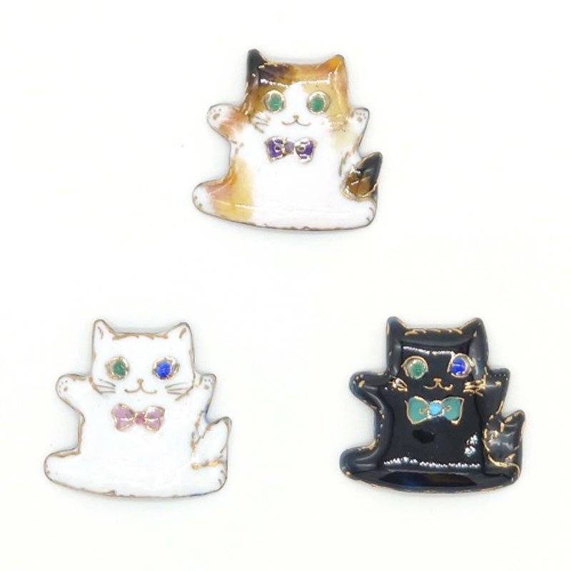 Bow tie mini cat cloisonne pin brooch - เข็มกลัด/พิน - โลหะ ขาว