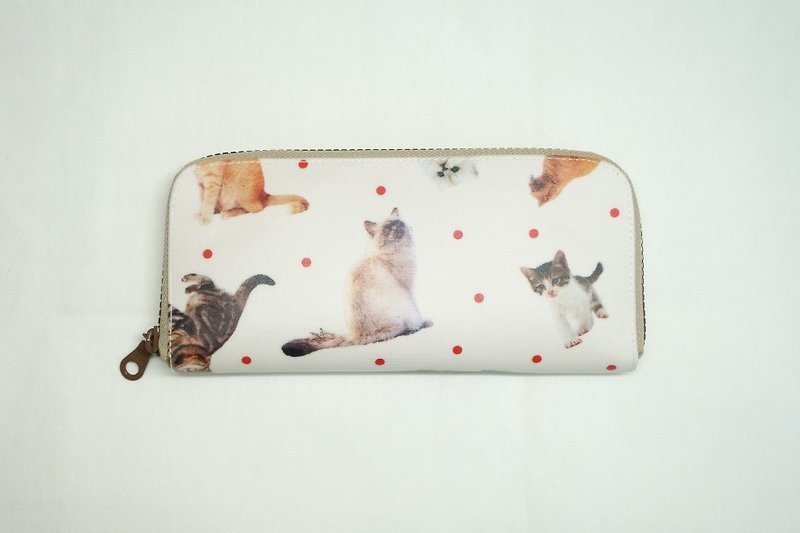 玩布手作。日本寫真貓咪 防水布 長夾 皮夾 錢包 - 銀包 - 防水材質 白色